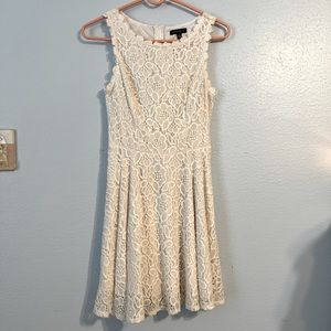 White Floral Dress in Size 7